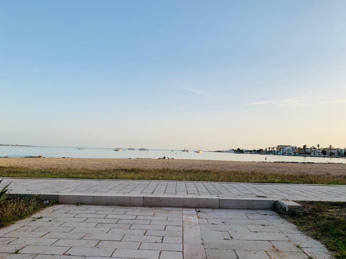 Salentoguests Villetta Sulla Spiaggia ポルト・チェザーレオ エクステリア 写真